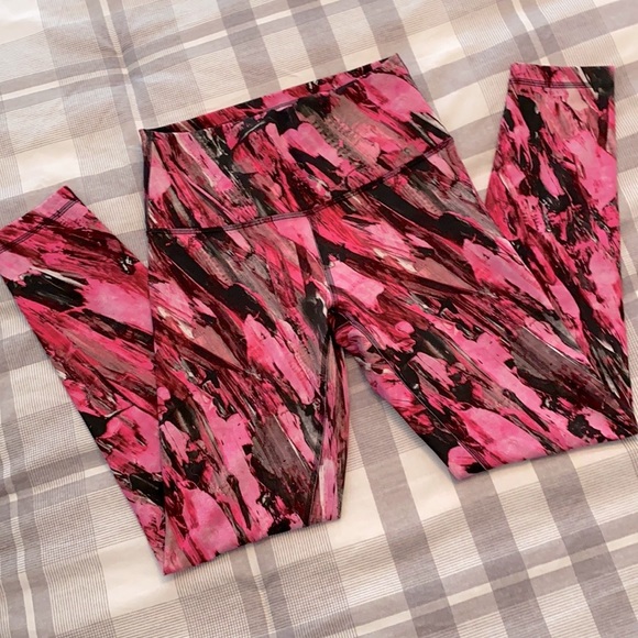 LULULEMON Wunder Train sz6 25” Incentive Refresh - Picture 1 of 9